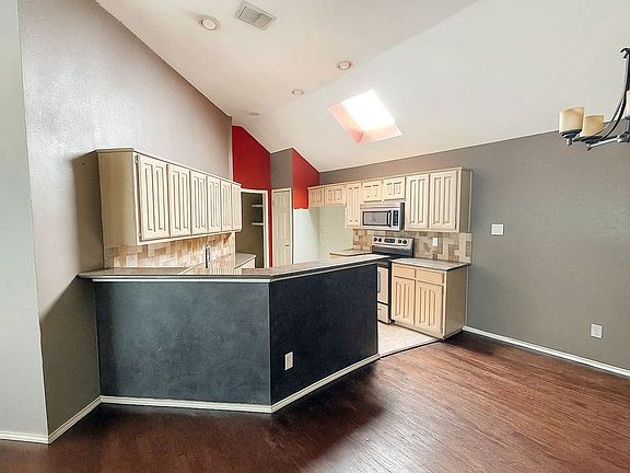 5th image of 3817 Seminole Ct