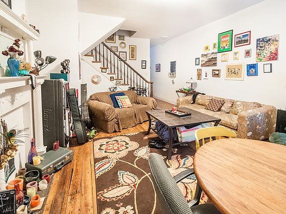 4th image of 418 1/2 S Pine St