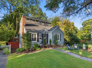 133 Girard Pl, Saint Louis, MO
