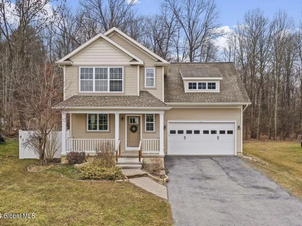 31 Revere Run, Mechanicville, NY 12118