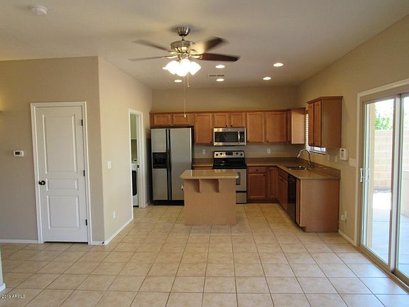 4th image of 1272 E Saddle Way