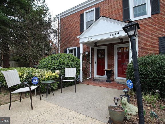 2nd image of 2816 S Abingdon St #A