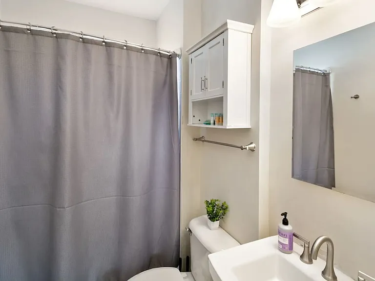 522 N Sheridan Rd #1 — Photo 21