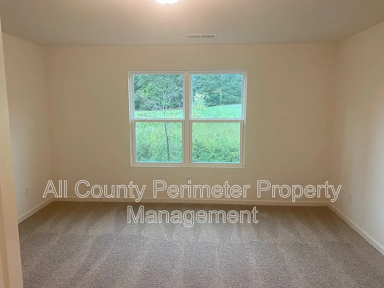 1117 Union Pacific Way — Photo 9