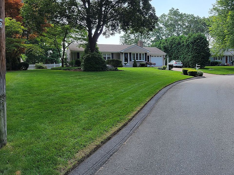 2nd image of 26 Misty Oak Dr