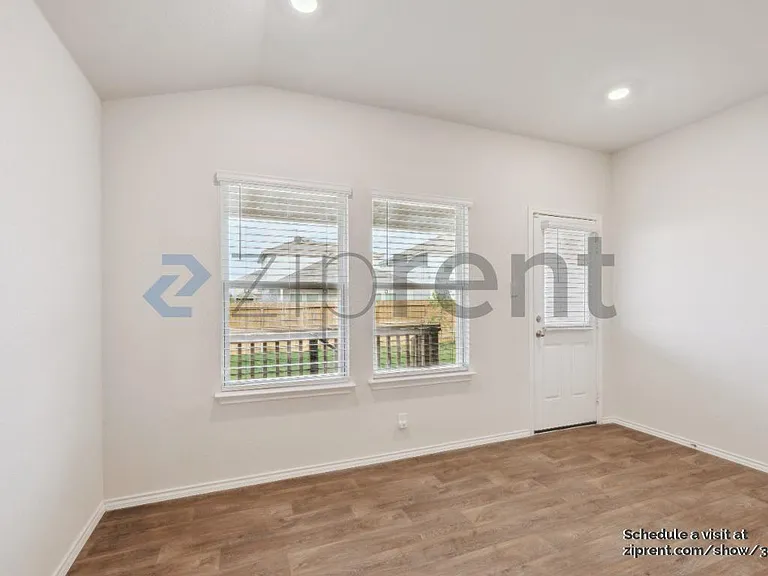 113 Chipping Aly — Photo 31