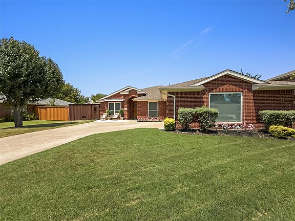 2nd image of 8409 Victory St