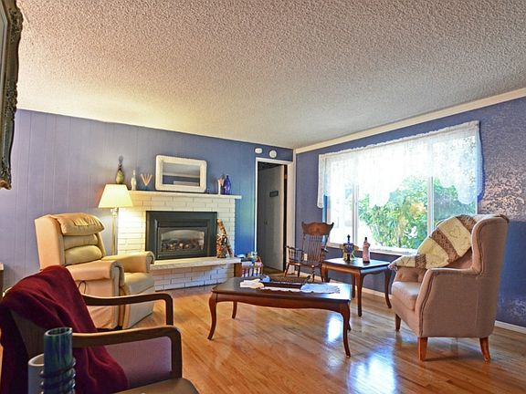 4th image of 23203 46th Ave W