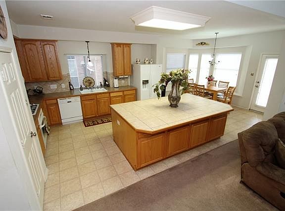 4th image of 3309 Melvin Dr