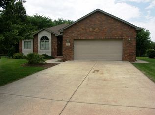 745 Goldenrod Ct, Crete, NE 68333
