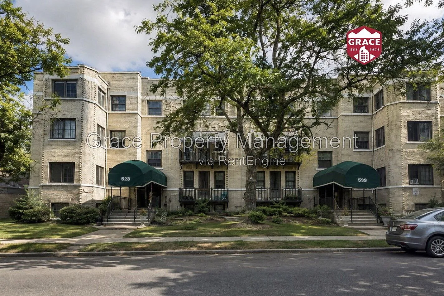 2 bed, 1.0 bath, 923 sqft, $1,695 — Photo 1