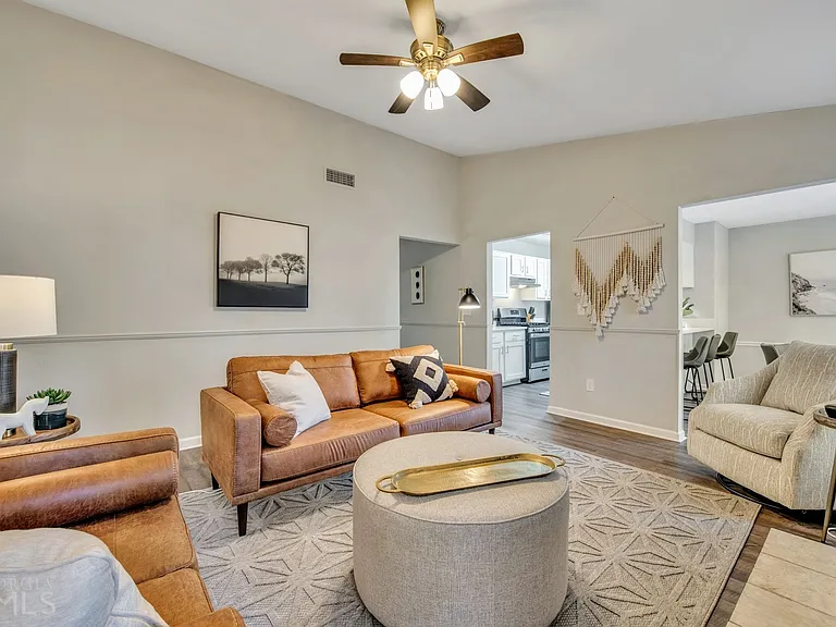 997 Brandon Hill Way — Photo 8