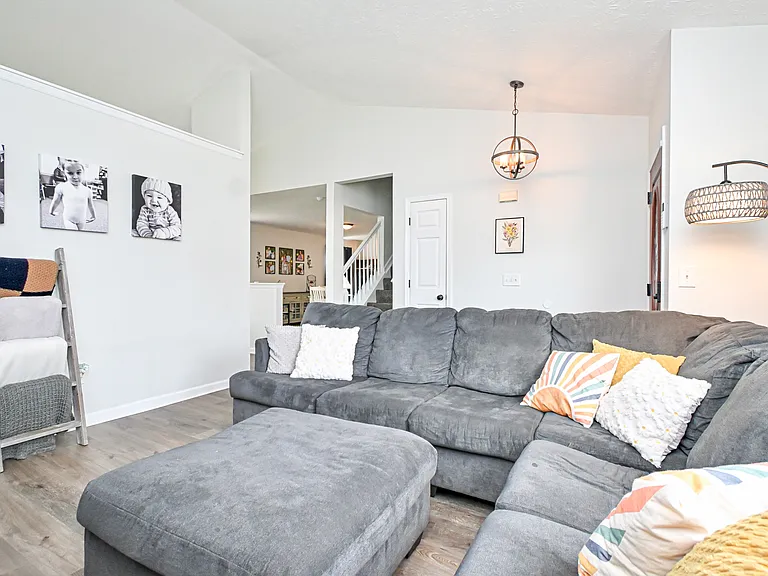 4372 Dobbin Cir — Photo 8