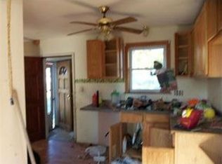 1034 Stafford Rd, Fall River, MA 02721