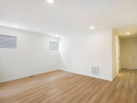 5th image of 6147 Tigris Ave