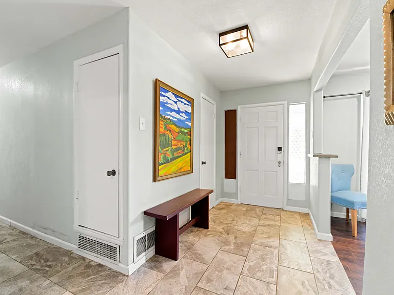 11327 Drummond Cir — Photo 15