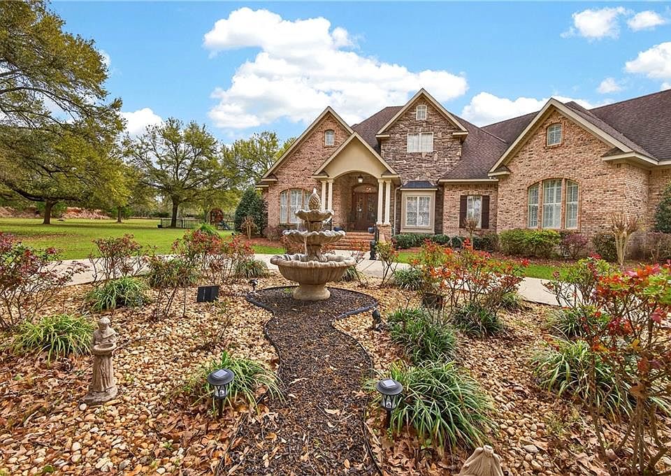 1st image of 11075B Straub Rd