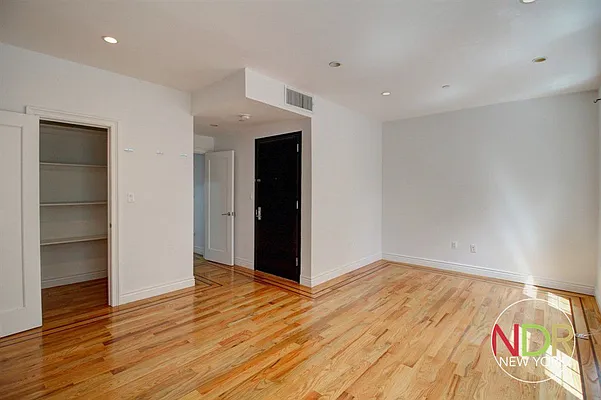 Rented by Next Door Realty NYC | media 26