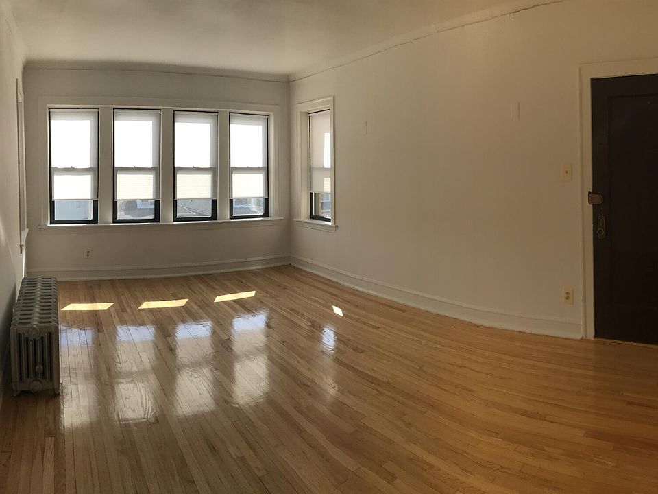 1st image of 8300 S May St Unit 3