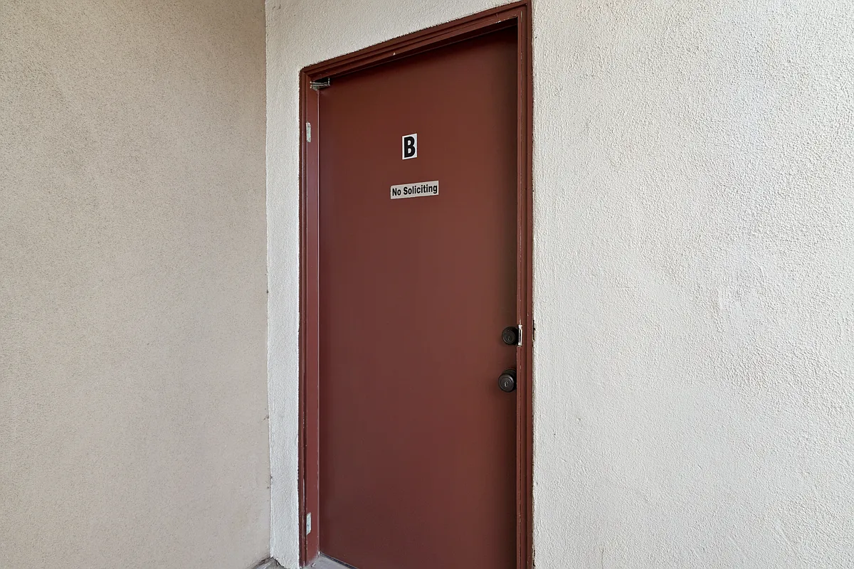 Building Photo - 213 W Santa Barbara St #B