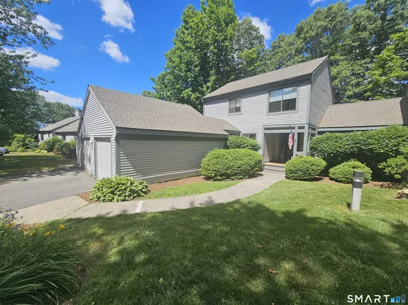 11 Strathmore Lane #11, Avon, CT 06001