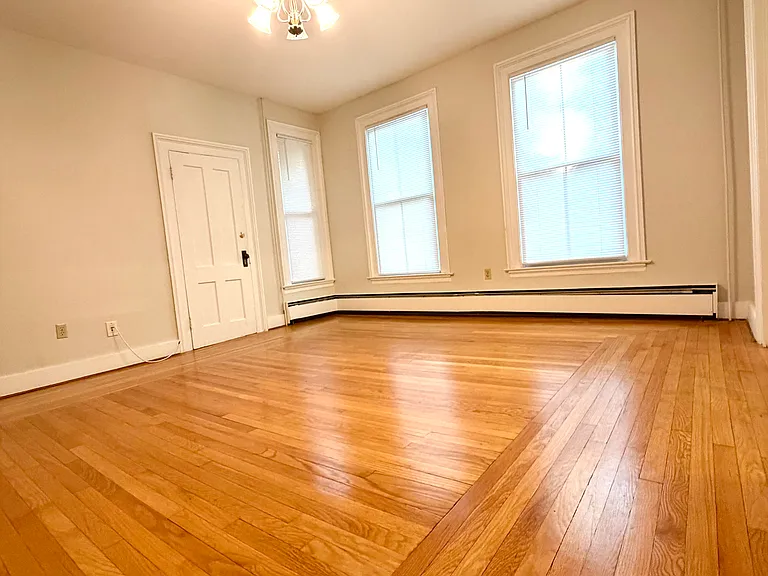 140 Lawrence St #1 — Photo 10