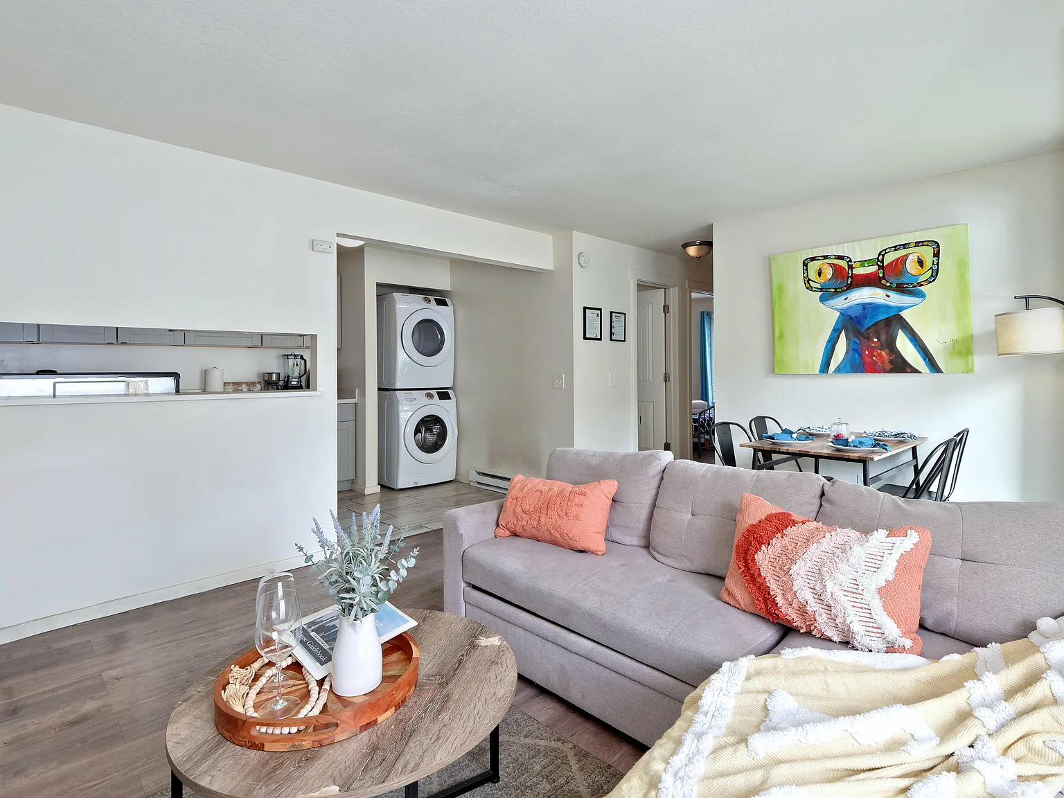 2 bed, 780 sqft, $1,799 — Photo 4