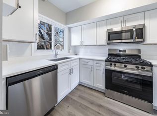 1604 Preston Rd, Alexandria, VA 22302