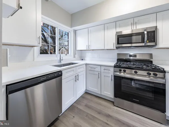 1604 Preston Rd, Alexandria, VA 22302