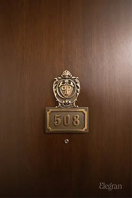 Sold by Elegran | media 21