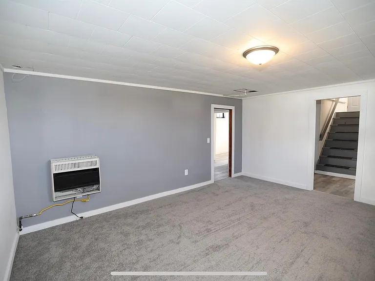 2107 Avenue D — Photo 22