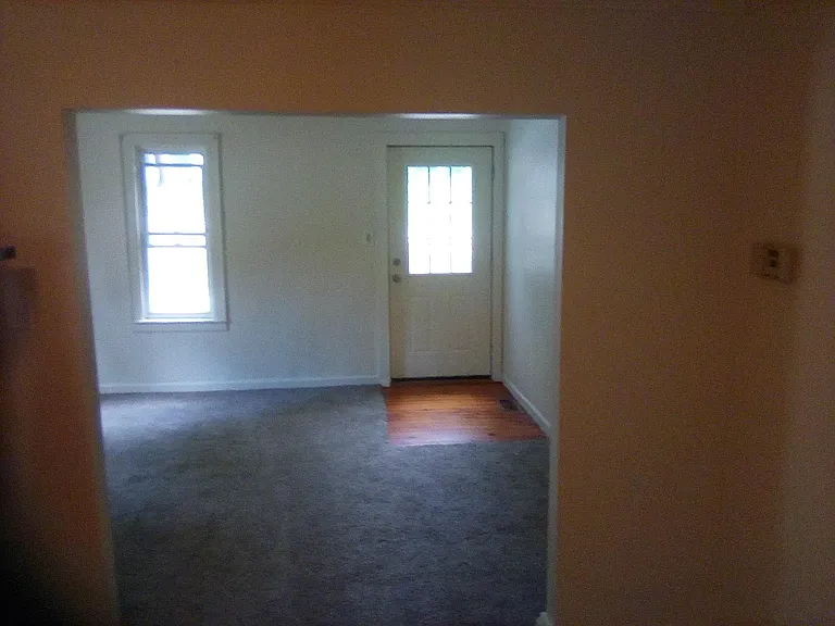140 W High St — Photo 12