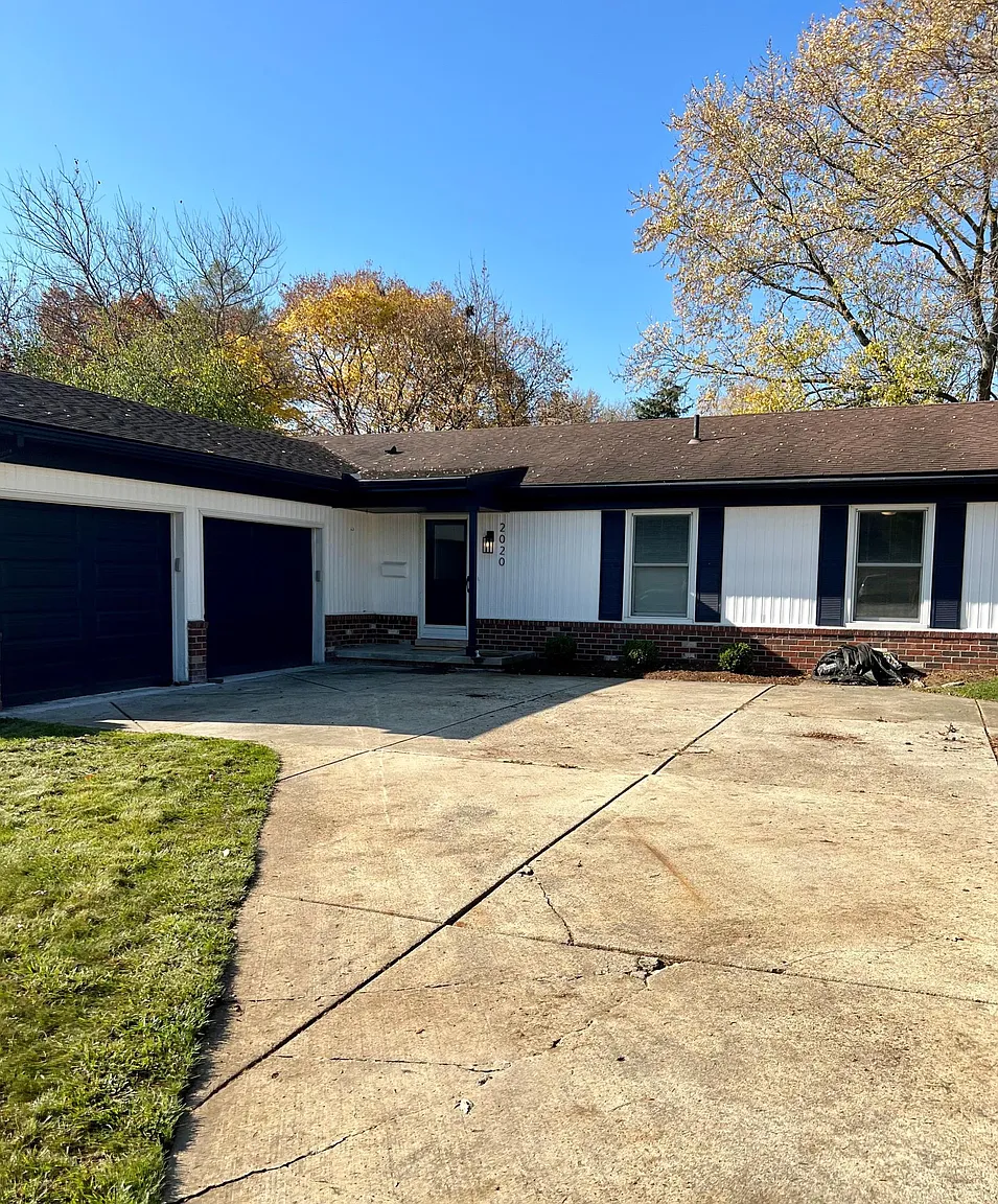 2020 Yeoman Ct photo 1