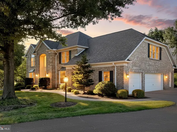 3333 Poses Pl, York, PA 17406