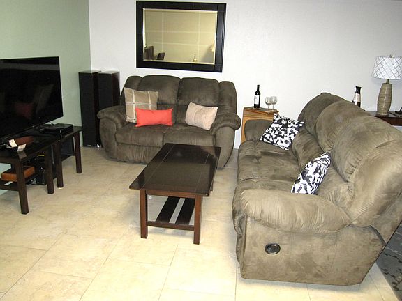 2nd image of 5301 Waverly Dr #124