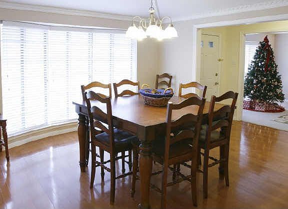 2nd image of 2204 Silver Holly Ln