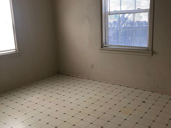 4th image of 1306 Canal Farm Ln