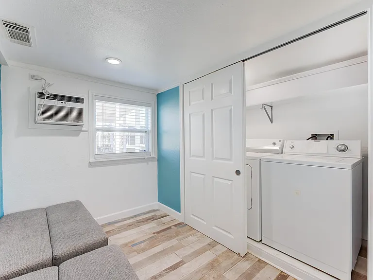 4211 Surf Dr — Photo 12
