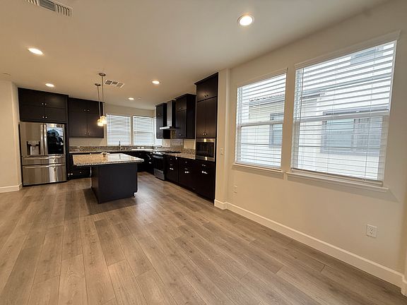 2nd image of 3532 Peralta Blvd