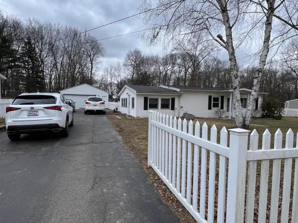 1114 Orchard Dr, Portage, MI 49002