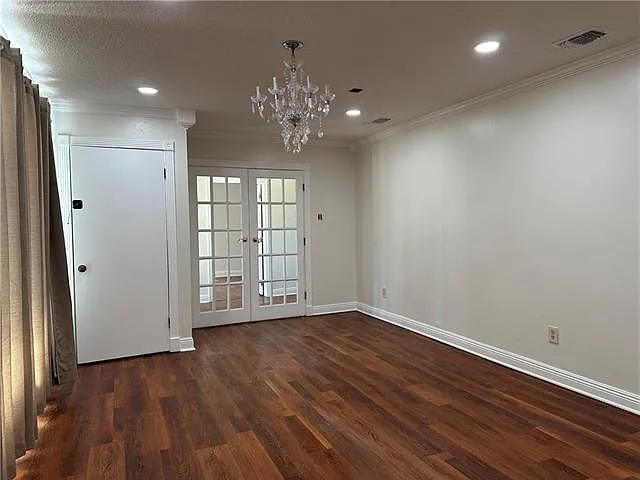 916 Martin Behrman Walk — Photo 4