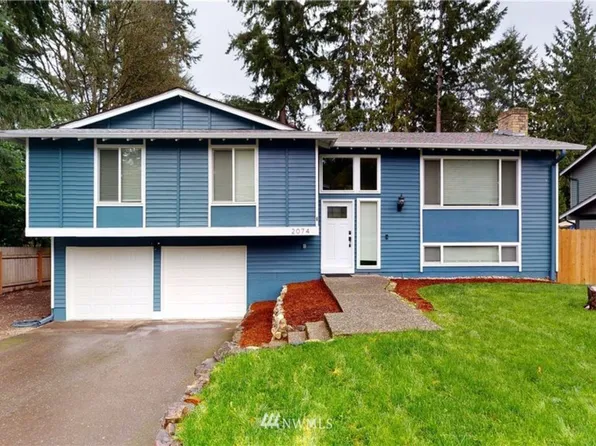2074 NE Eton Ln, Bremerton, WA 98311