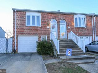 12719 Verda Dr, Philadelphia, PA 19154