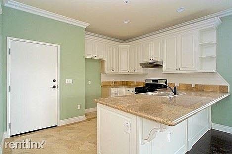 5th image of 14309 Burbank Blvd APT 301
