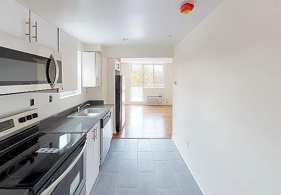 2nd image of 82-76 116th St #802