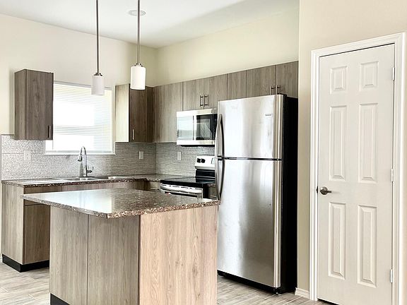 5th image of 5203 N Hiawatha Dr #1