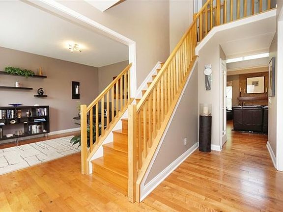 2nd image of 4407 Hyacinth Dr