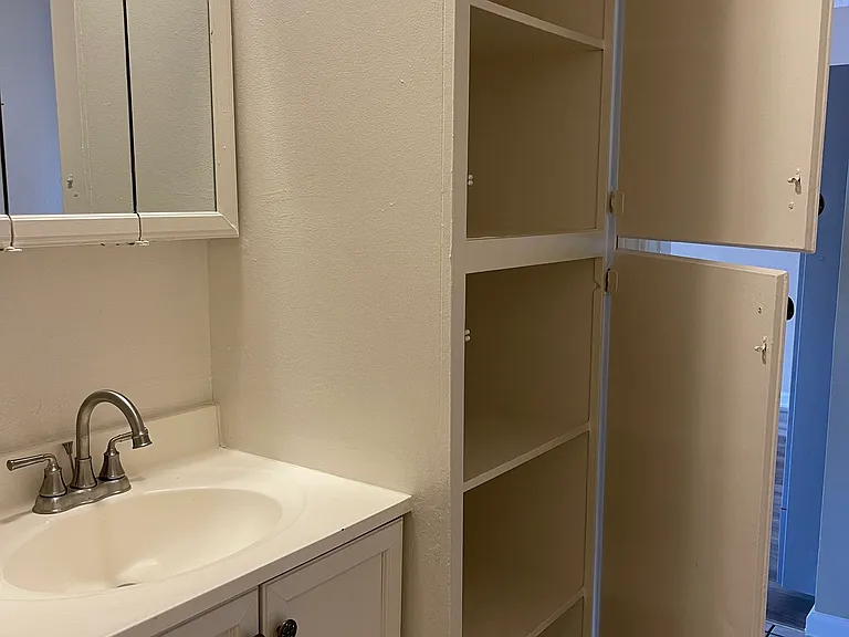 5140 Oakland St #6 — Photo 25