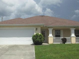 905 NE 4th Pl, Cape Coral, FL 33909