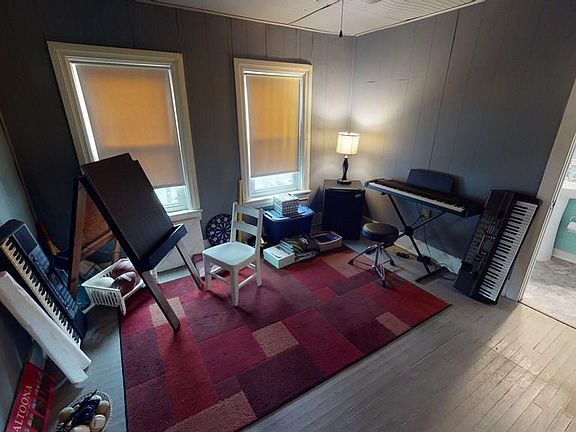 5th image of 1738 20th Ave
